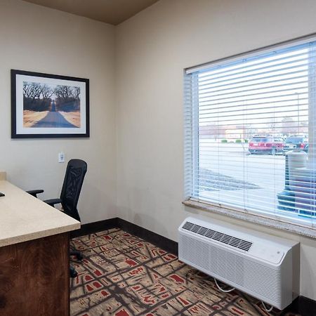 Home Away Kitchen Suites Enid Экстерьер фото